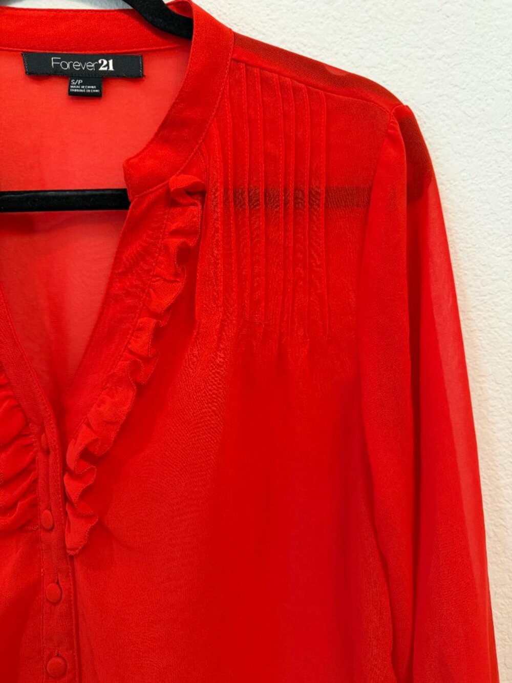 ❤️ Forever 21 Red Ruffle Blouse – Size S/P - Picture 4 of 9